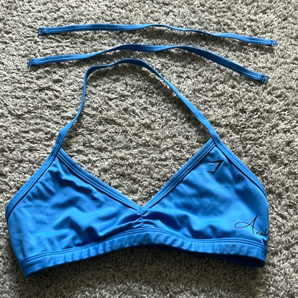 Gymshark Analis Cruz blue minimal sports bra